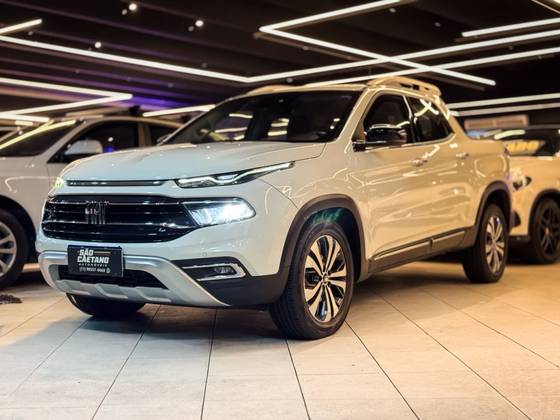 FIAT TORO 2.0 16V TURBO DIESEL VOLCANO 4WD AT9 FIAT TORO 2.0 16V TURBO DIESEL VOLCANO 4WD AT9